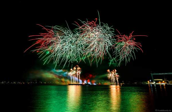 STERNENZAUBER ÜBER KIEL mit Feuerwerk als Abschlussinszenierung der Kieler Woche 2021 von AIDA Cruises