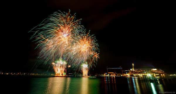STERNENZAUBER ÜBER KIEL mit Feuerwerk als Abschlussinszenierung der Kieler Woche 2021 von AIDA Cruises