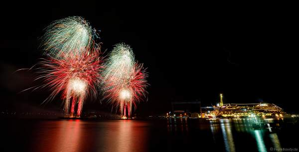 STERNENZAUBER ÜBER KIEL mit Feuerwerk als Abschlussinszenierung der Kieler Woche 2021 von AIDA Cruises