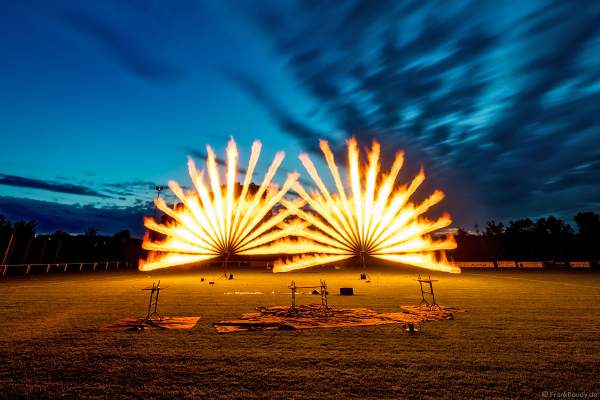 Flammenintro beim Influencer-Tag mit Silvesterfeuerwerk Vorschießen von Beisel Pyrotechnik am 25.09.2021
