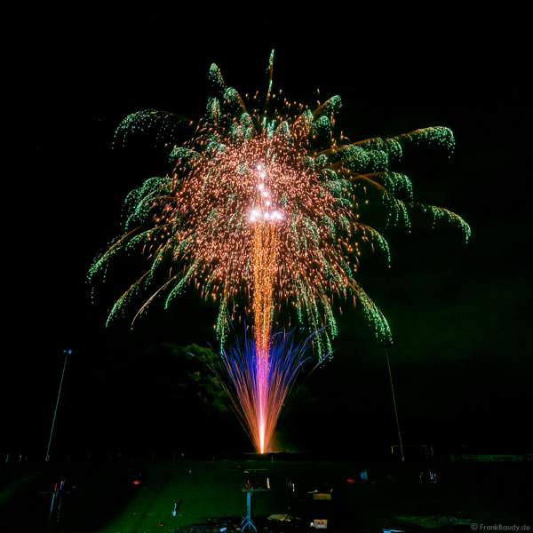 Silvesterfeuerwerk Vorschießen und Influencer-Tag mit 2 Stunden Livestream von Beisel Pyrotechnik am 25.09.2021