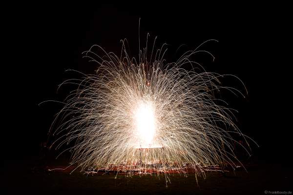 Silvesterfeuerwerk Vorschießen und Influencer-Tag mit 2 Stunden Livestream von Beisel Pyrotechnik am 25.09.2021