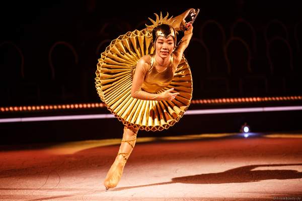 Generalprobe der neuen Eisshow A NEW DAY von Holiday on Ice im Grefrather EisSport & EventPark am 16.11.2021