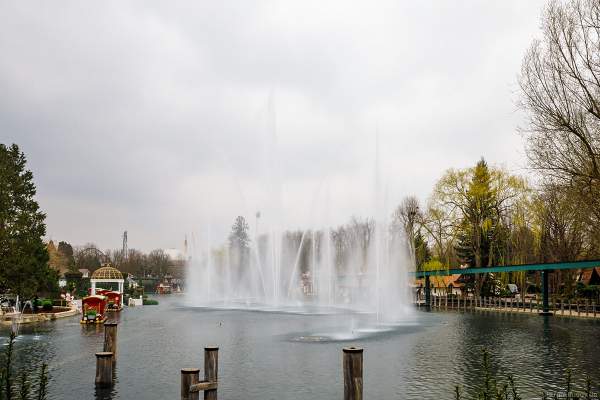 Die neue, spektakuläre musikalische Wassershow „Wiener Wasser Walzer“ im Europa-Park beim Start der Sommersaison 2022