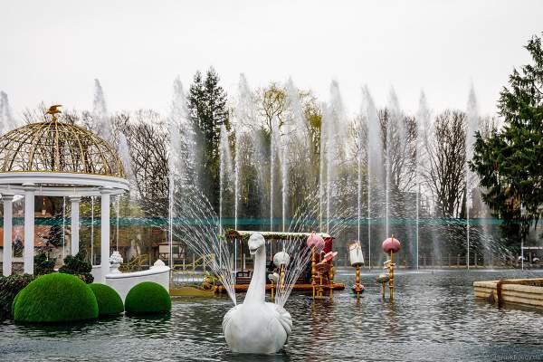 Die neue romantische Bootsfahrt „Josefinas kaiserliche Zauberreise“ im Europa-Park beim Start der Sommersaison 2022