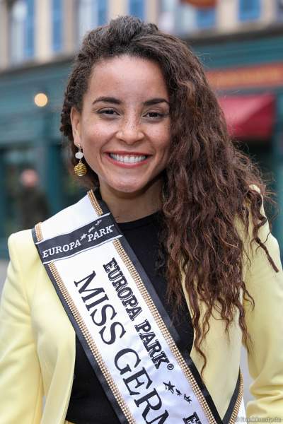 Miss Germany 2022, Domitila Barros im Europa-Park beim Start der Sommersaison 2022