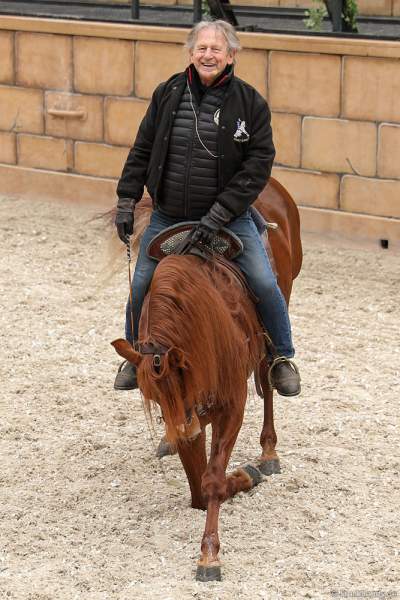 Der französische Stuntman und Pferdetrainer Mario Luraschi im Europa-Park beim Start der Sommersaison 2022