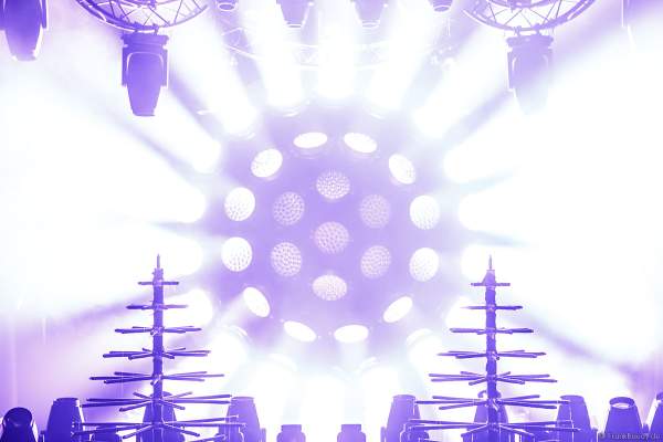 Lightshow der Firma AYRTON auf der Messe Prolight + Sound 2022 in Frankfurt