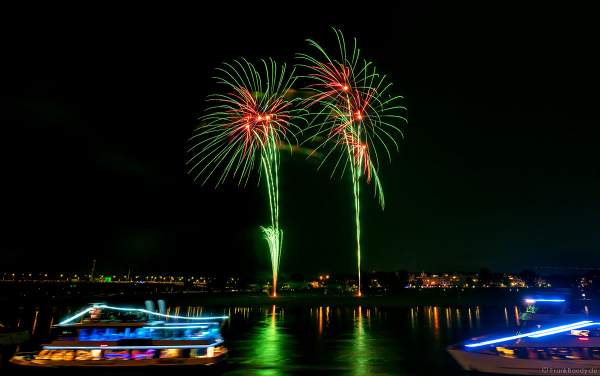 Japanisches Hanabi Feuerwerk beim Japan-Tag in Düsseldorf