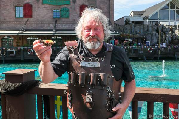 Fanø Oyster King - Jesper Danneberg serviert frische Austern beim Midsommar Havn-Fest im Europa-Park