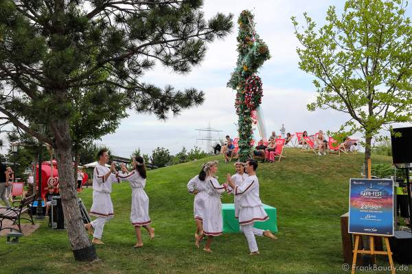 Tanzvorführung beim Midsommar Havn-Fest im Europa-Park