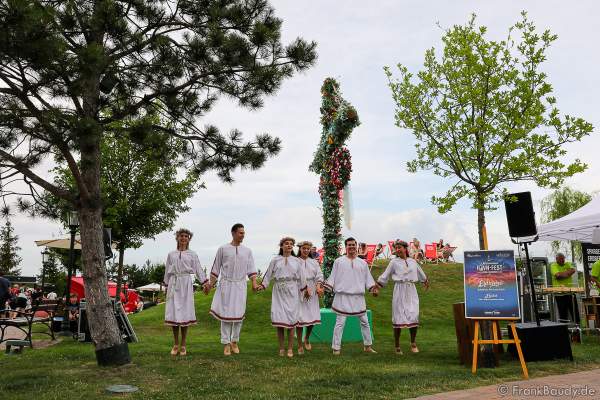 Tanzvorführung beim Midsommar Havn-Fest im Europa-Park