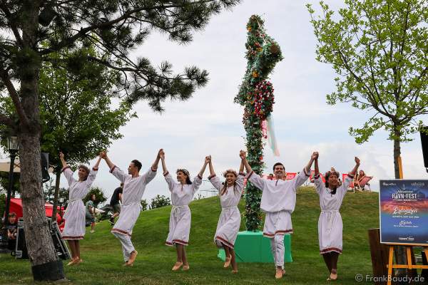 Tanzvorführung beim Midsommar Havn-Fest im Europa-Park