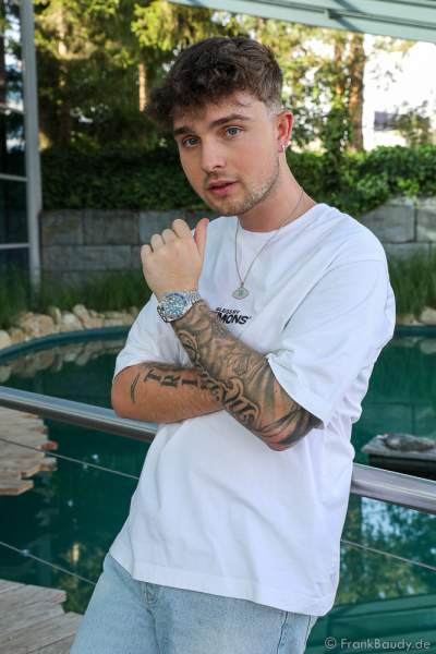 Mike Singer - Backstage bei der Internet Casting Show "ShowYourTalent" mit Knossi im Europa-Park