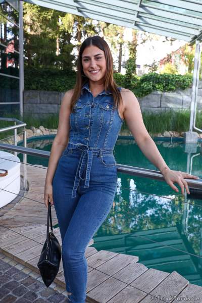 Lia Mitrou, Freundin von Knossi - Jens Knossalla - Backstage bei der Internet Casting Show "ShowYourTalent" im Europa-Park