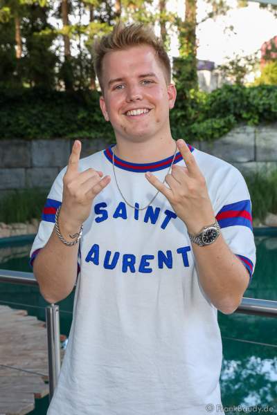 Kayef - Kai Fichtner - Backstage bei der Internet Casting Show "ShowYourTalent" mit Knossi im Europa-Park