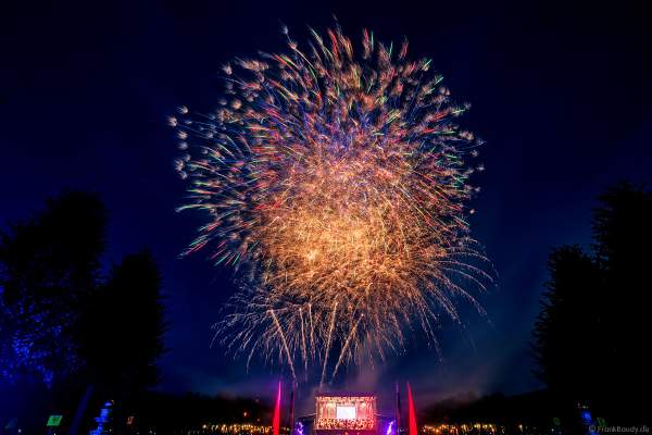Feuerwerk bei Schloss in Flammen 2022 in Schwetzingen beim Mannheimer Sommer