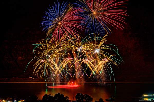Feuerwerk NIGHT OF THE STARS bei Rhein in Flammen – Die Nacht der 1000 Feuer in Oberwesel 2022 zu bekannten Filmmelodien