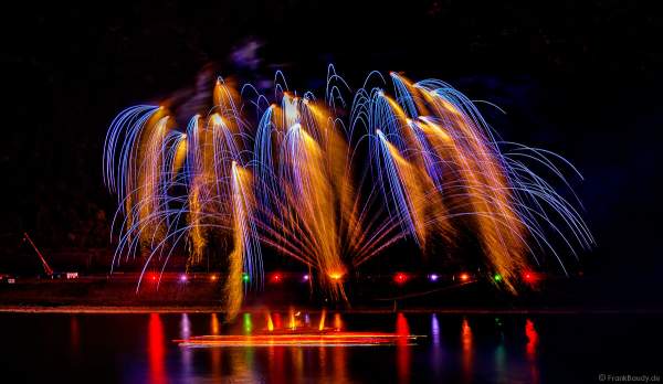 Feuerwerk NIGHT OF THE STARS bei Rhein in Flammen – Die Nacht der 1000 Feuer in Oberwesel 2022 zu bekannten Filmmelodien