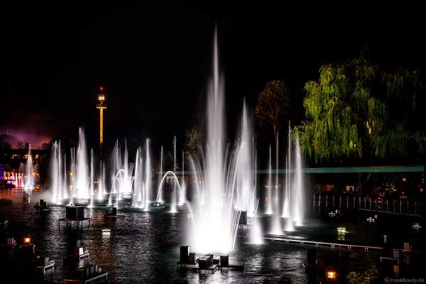 Schaurig schöne Wassershow "Hellfire Fountains" im Europa-Park