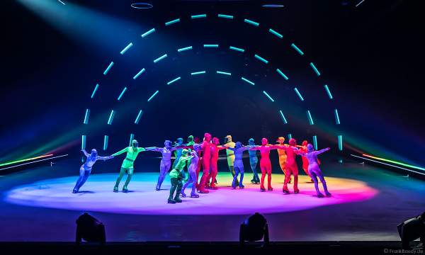 Farbenprächtiges Eisspektakel A NEW DAY von Holiday on Ice in der Mannheimer SAP Arena am 02.02.2023