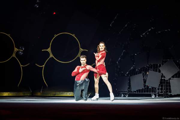 Olympiasieger Gabriella Papadakis und Guillaume Cizeron bei der Show A NEW DAY von Holiday on Ice in der Frankfurter Festhalle am 03.01.2023 - Goldmedaille im Eistanz bei den olympischen Spielen 2022 in Peking