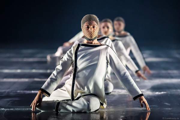 Farbenprächtiges Eisspektakel A NEW DAY von Holiday on Ice in der Frankfurter Festhalle am 03.01.2023