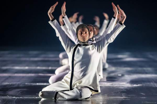 Farbenprächtiges Eisspektakel A NEW DAY von Holiday on Ice in der Frankfurter Festhalle am 03.01.2023