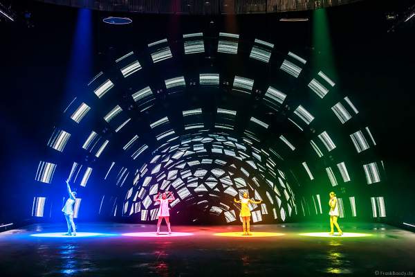 Farbenprächtiges Eisspektakel A NEW DAY von Holiday on Ice in der Mannheimer SAP Arena am 02.02.2023