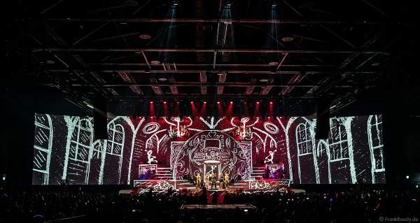 Zeichentrickanimation bei der Weltpremiere der EVOLUT30N 2023 Tour von DJ BoBo in der Europa-Park Arena Rust am 13.01.2023