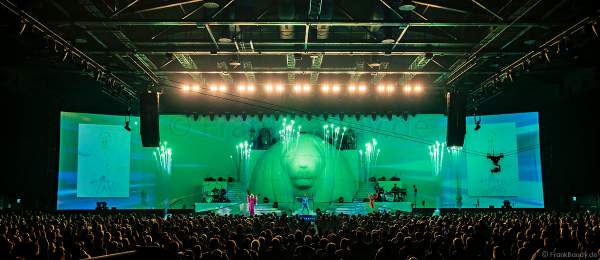 Pyroeffekte bei der Weltpremiere der EVOLUT30N 2023 Tour von DJ BoBo in der Europa-Park Arena Rust am 13.01.2023