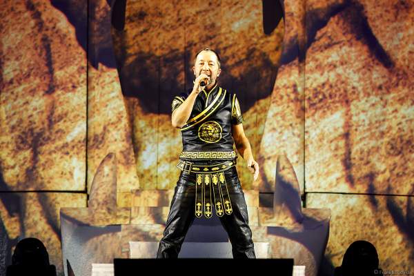 Weltpremiere der EVOLUT30N 2023 Tour von DJ BoBo in der Europa-Park Arena Rust am 13.01.2023