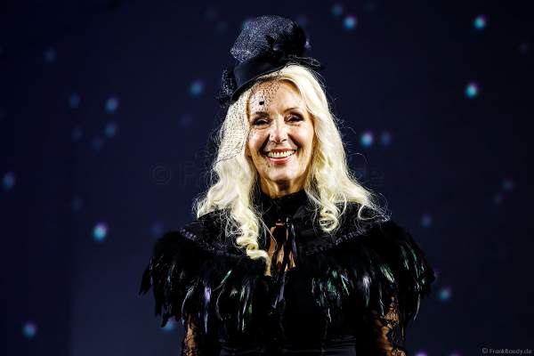 Nancy Baumann bei der Weltpremiere der EVOLUT30N 2023 Tour von DJ BoBo in der Europa-Park Arena Rust am 13.01.2023