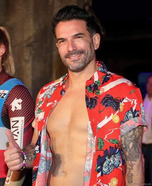 Marc Terenzi bei der Eröffnung von Europas größter Speed-Rutsche „Vikingløp" in der Wasserwelt Rulantica des Europa-Park