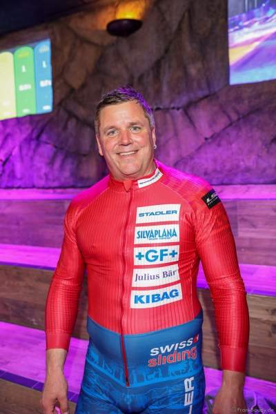 Bob-Olympiasieger Beat Hefti bei der Eröffnung von Europas größter Speed-Rutsche „Vikingløp" in der Wasserwelt Rulantica des Europa-Park