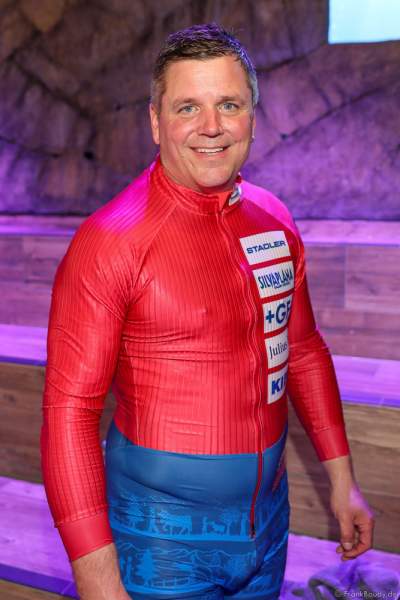 Bob-Olympiasieger Beat Hefti bei der Eröffnung von Europas größter Speed-Rutsche „Vikingløp" in der Wasserwelt Rulantica des Europa-Park