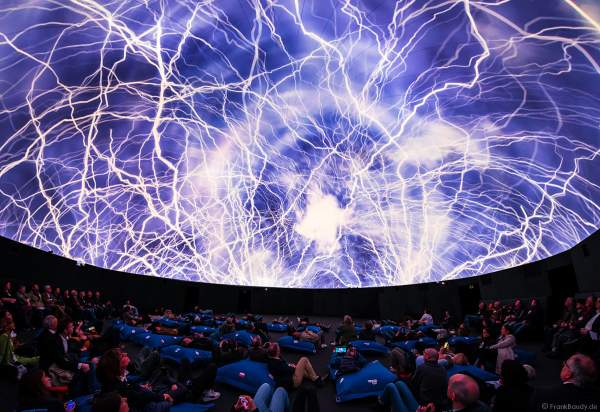 360-Grad-Filmabenteuer NIKOLA TESLA´S BEAUTIFUL CROATIA im Traumzeit-Dome - Europa-Park 2023 - MACK Magic und SOFTMACHINE