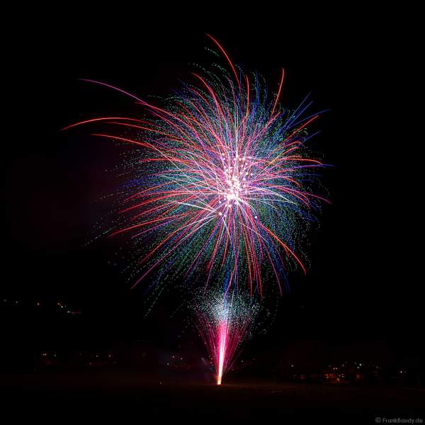 Großes Feuerwerk-Vorschießen beim PYROFORUM 2023 oberhalb des Loreley-Plateaus