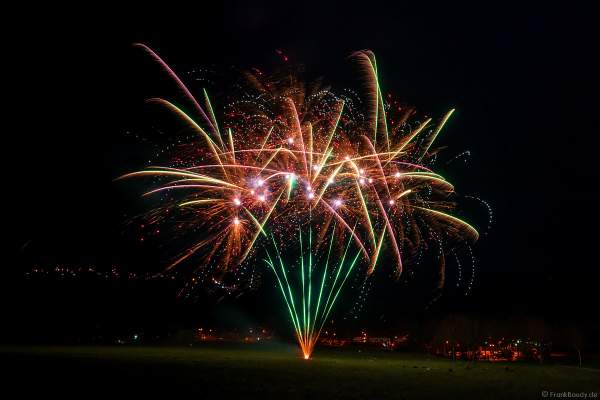 Großes Feuerwerk-Vorschießen beim PYROFORUM 2023 oberhalb des Loreley-Plateaus