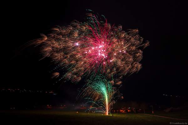 Großes Feuerwerk-Vorschießen beim PYROFORUM 2023 oberhalb des Loreley-Plateaus