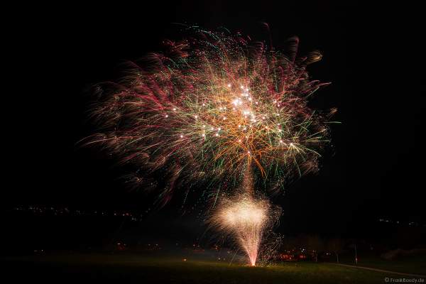 Großes Feuerwerk-Vorschießen beim PYROFORUM 2023 oberhalb des Loreley-Plateaus