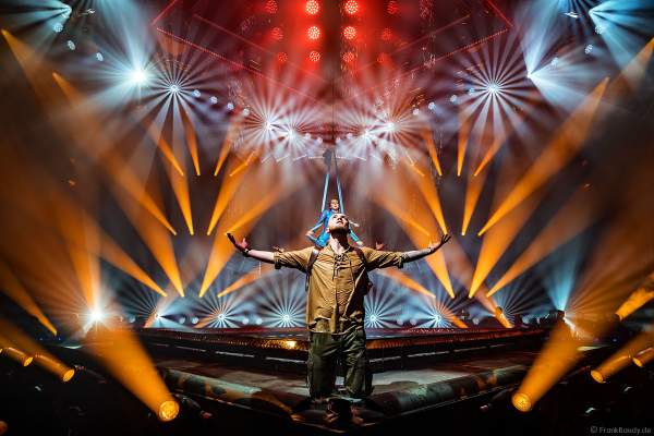 Lichtshow und Live-Performance-Trilogie "All Environments" von ROBE auf der Prolight + Sound 2023 in Frankfurt