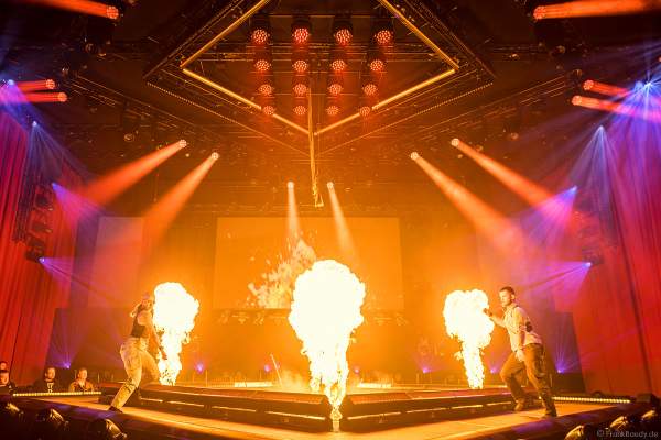 Lichtshow und Live-Performance-Trilogie "All Environments" von ROBE auf der Prolight + Sound 2023 in Frankfurt