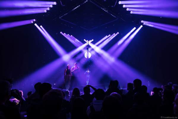 Lichtshow und Live-Performance-Trilogie "All Environments" von ROBE auf der Prolight + Sound 2023 in Frankfurt