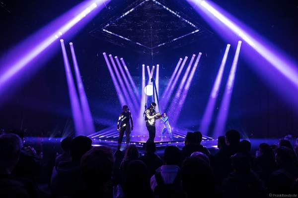 Lichtshow und Live-Performance-Trilogie "All Environments" von ROBE auf der Prolight + Sound 2023 in Frankfurt