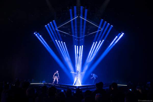 Lichtshow und Live-Performance-Trilogie "All Environments" von ROBE auf der Prolight + Sound 2023 in Frankfurt