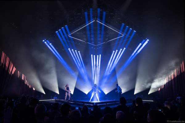 Lichtshow und Live-Performance-Trilogie "All Environments" von ROBE auf der Prolight + Sound 2023 in Frankfurt