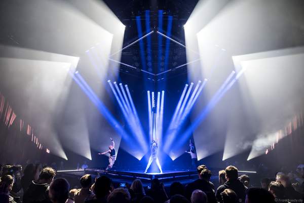 Lichtshow und Live-Performance-Trilogie "All Environments" von ROBE auf der Prolight + Sound 2023 in Frankfurt