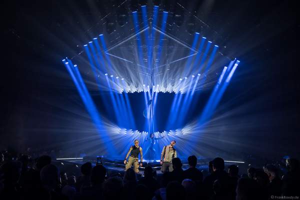 Lichtshow und Live-Performance-Trilogie "All Environments" von ROBE auf der Prolight + Sound 2023 in Frankfurt