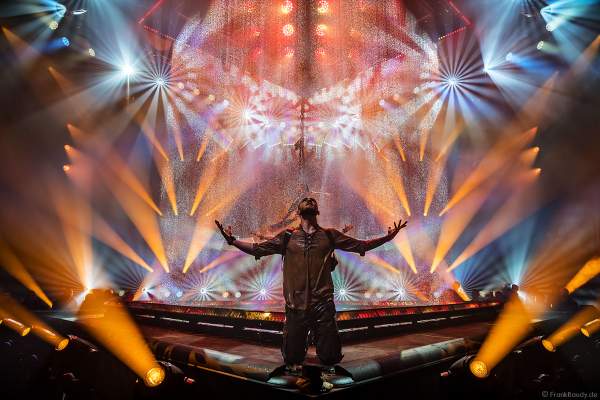 Lichtshow und Live-Performance-Trilogie "All Environments" von ROBE auf der Prolight + Sound 2023 in Frankfurt